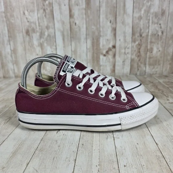 Converse All Star Maroon Low Top Canvas Sneakers Women's Size 7 Casual Shoes - Picture 1 of 8